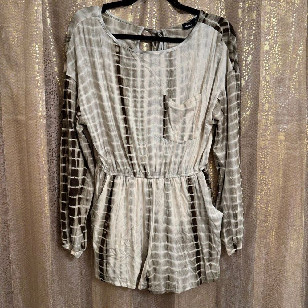 Akaiv Olive Green Tie Dye Rayon Long Sleeve Shorts Romper NWT